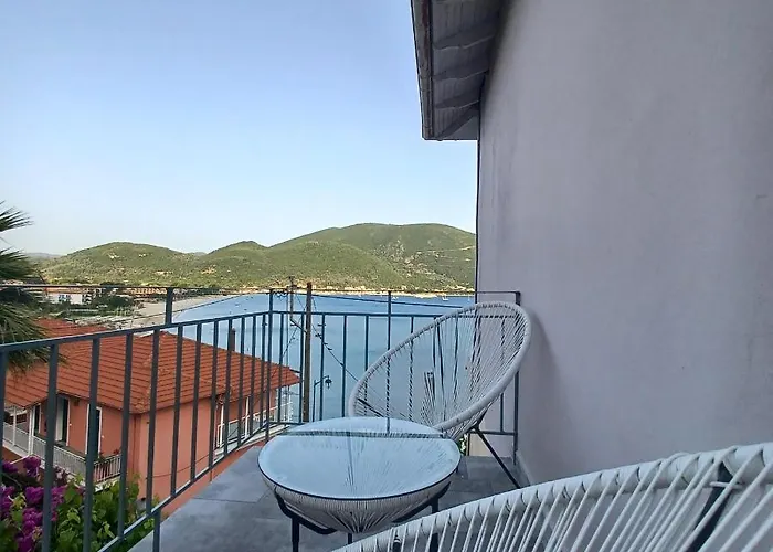 Ponti Bay * Βασιλική